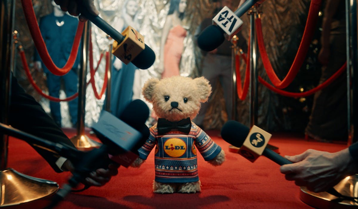 Lidl Bear Red Carpet Talk to the Hand Puppets